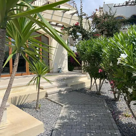 Sunny, Big Pool, Garden-roof Terrace View Cornervilla On Area Kyrenia-bahceli North-cyprus * Kalogrea