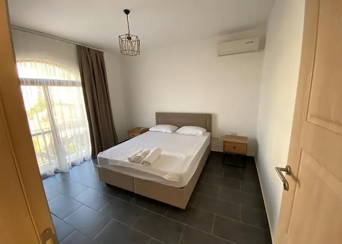 Appartement Sunny, Big Pool, Garden-roof Terrace View Cornervilla On Area Kyrenia-bahceli North-cyprus *